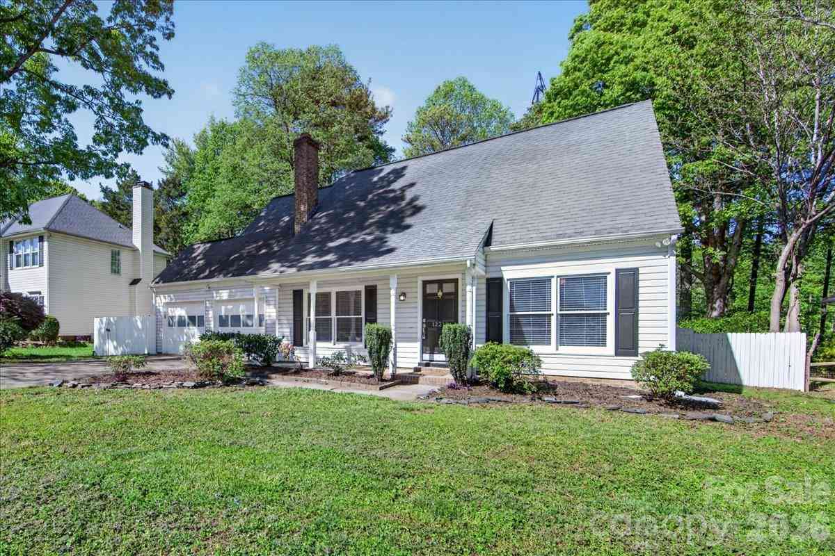 Homes For Sale - 12318 Henderson Hill Road<br/> Huntersville, NC 28078