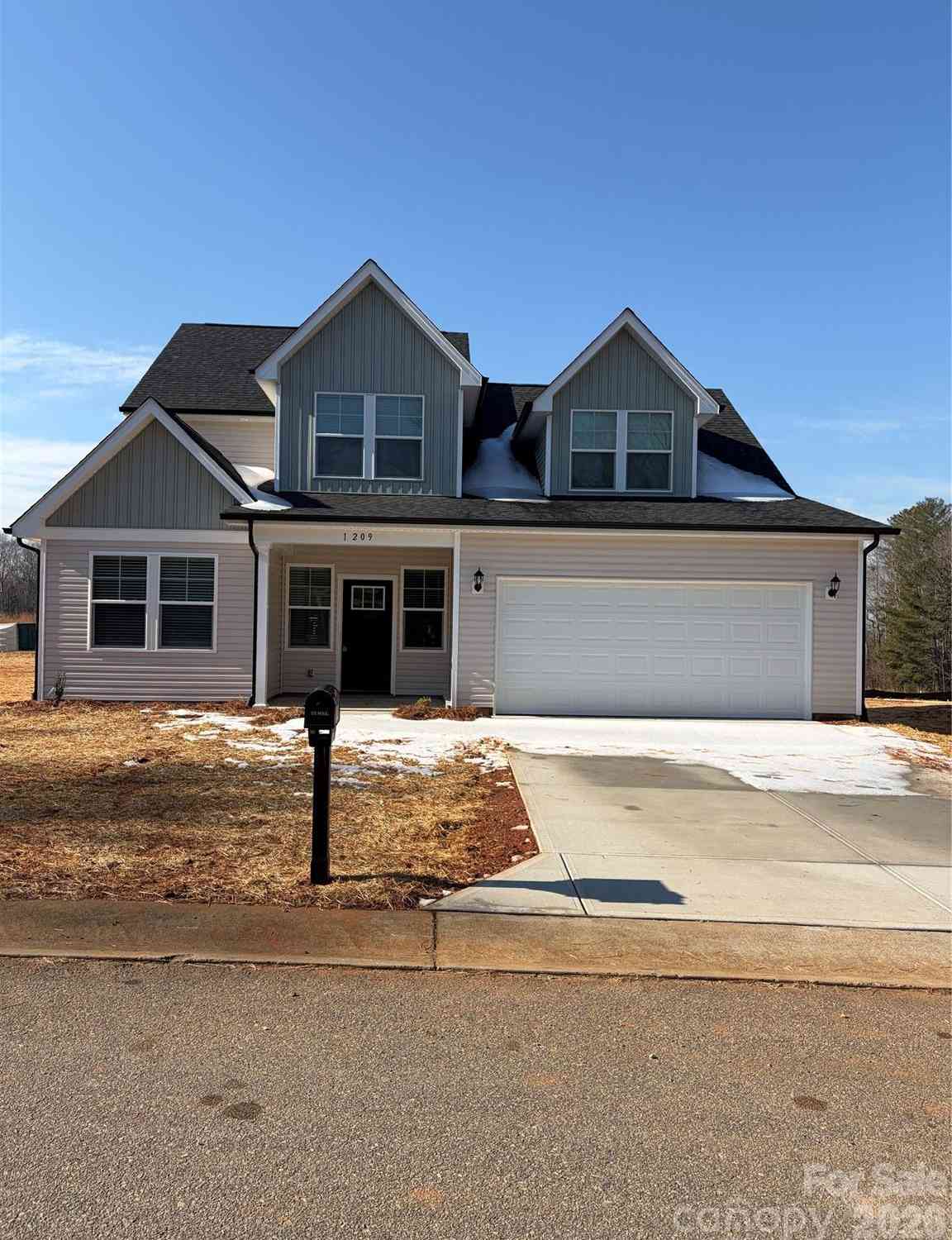 Homes For Sale - 1209 Fall Day Circle<br/> Lenoir, NC 28645
