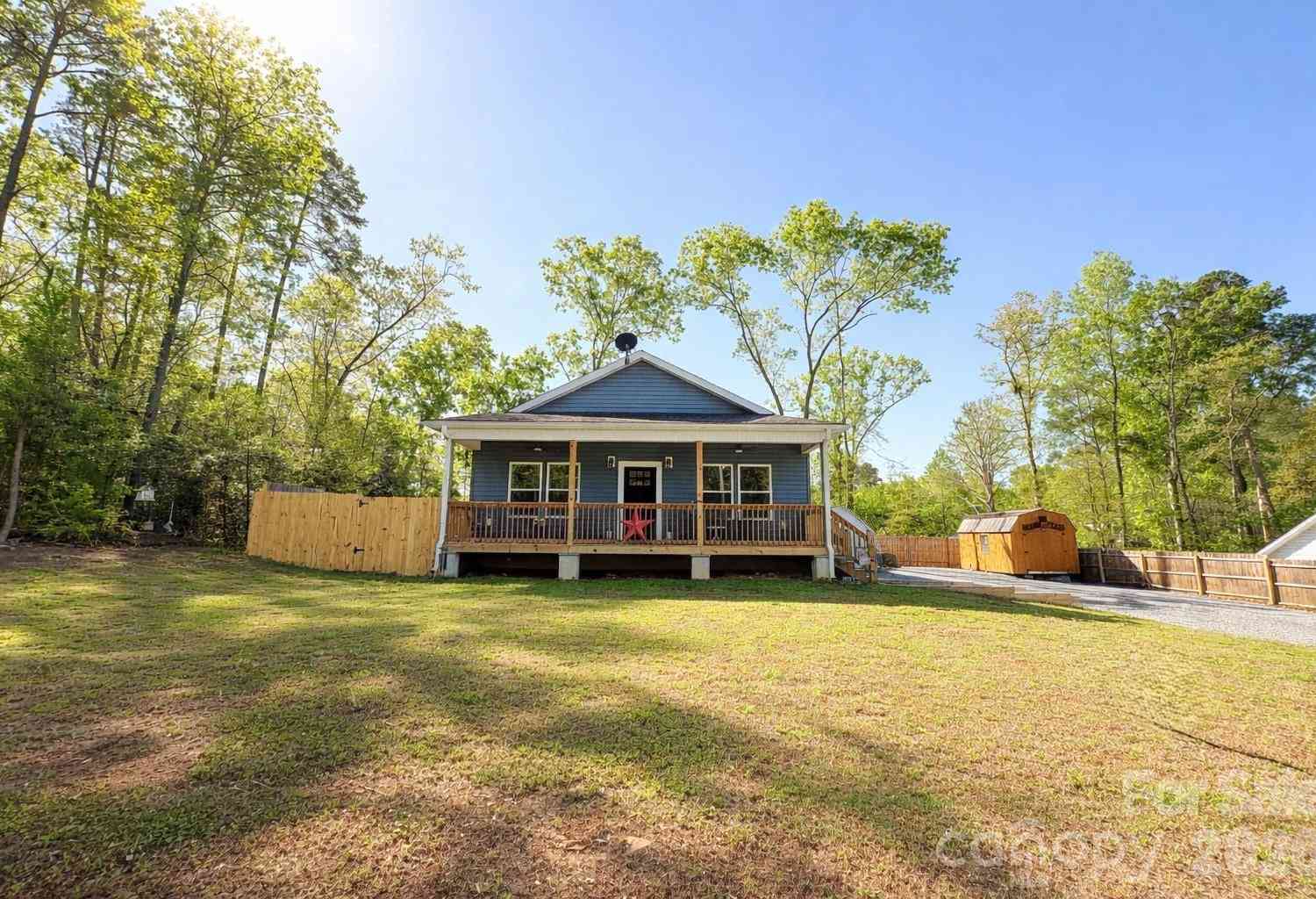 Homes For Sale - 196 8th Avenue<br/> New London, NC 28127