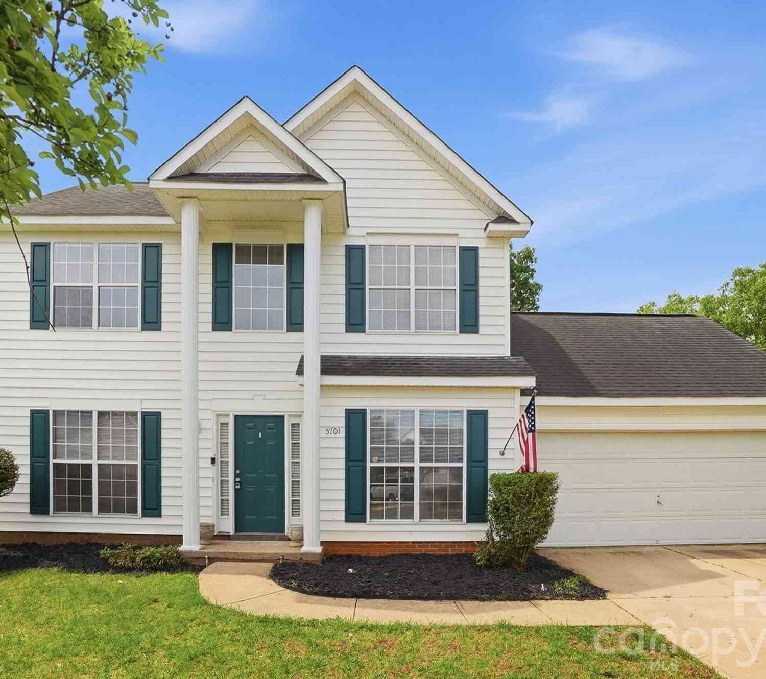 Homes For Sale - 5701 Vine Court<br/> Indian Trail, NC 28079
