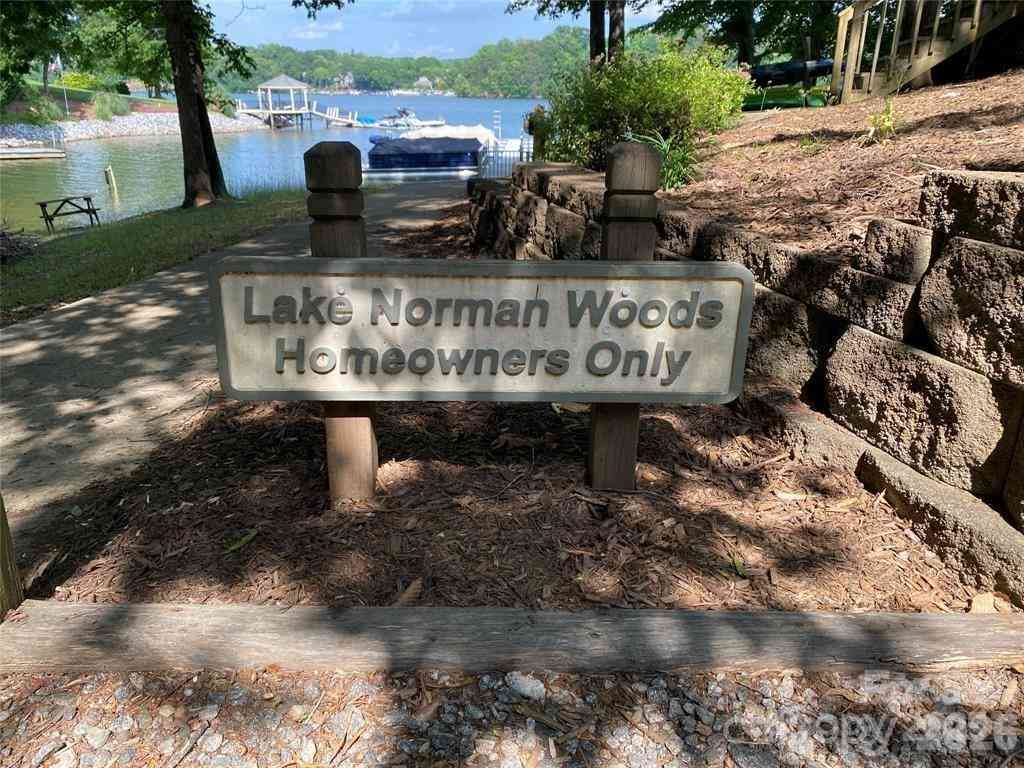 Vacant Land For Sale - 8436 Marina Lane<br/> Catawba, NC 28609