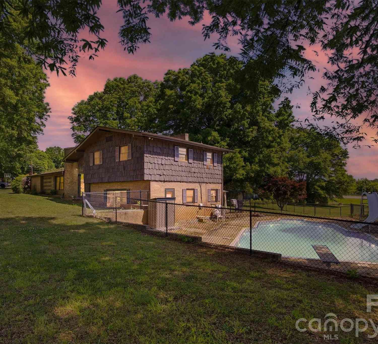Homes For Sale - 3634 Brookwood Drive<br/> Maiden, NC 28650