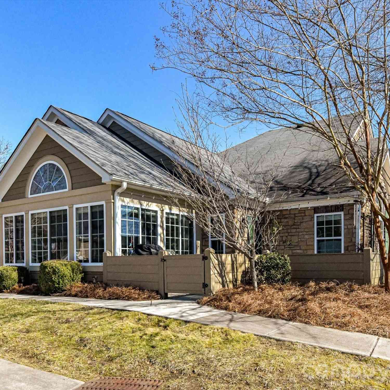 Condo For Sale - 5433 Prosperity View Drive<br/> Charlotte, NC 28269