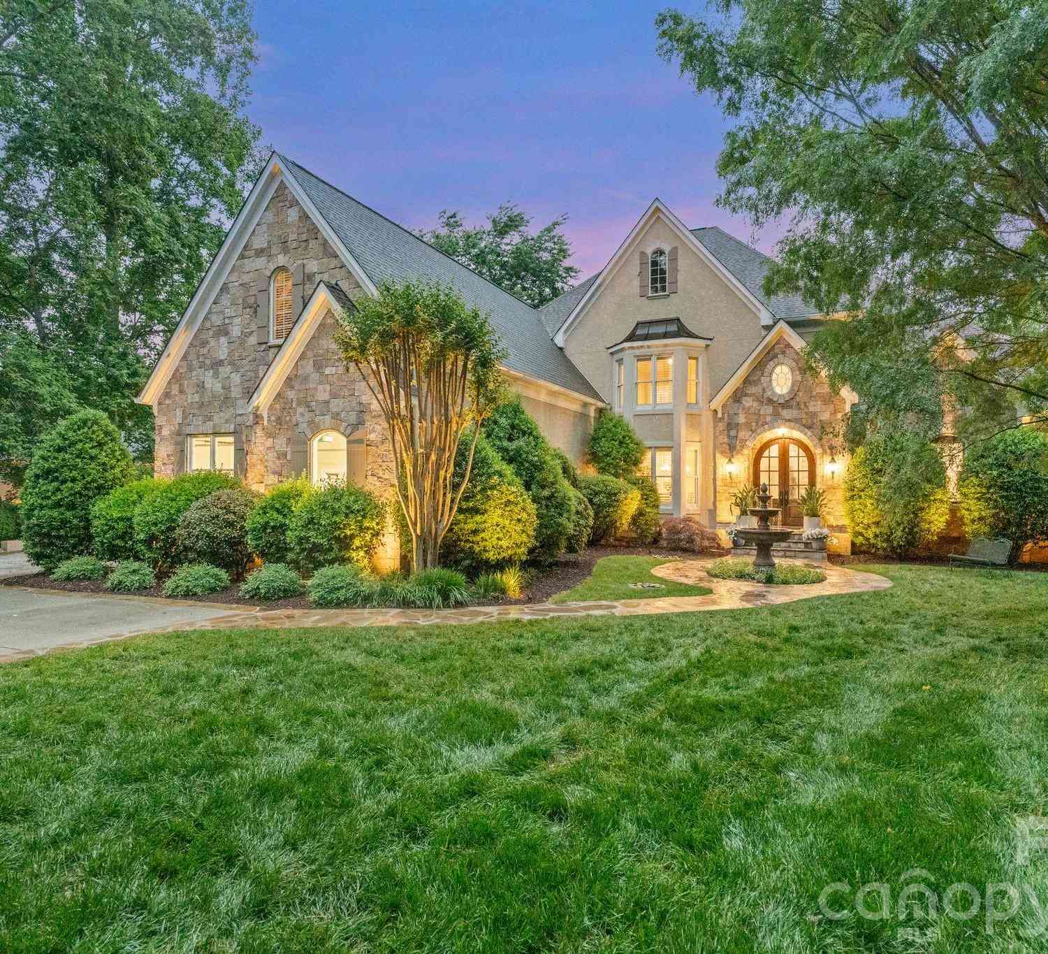 Homes For Sale - 106 Hadley Harbor Court<br/> Mooresville, NC 28117