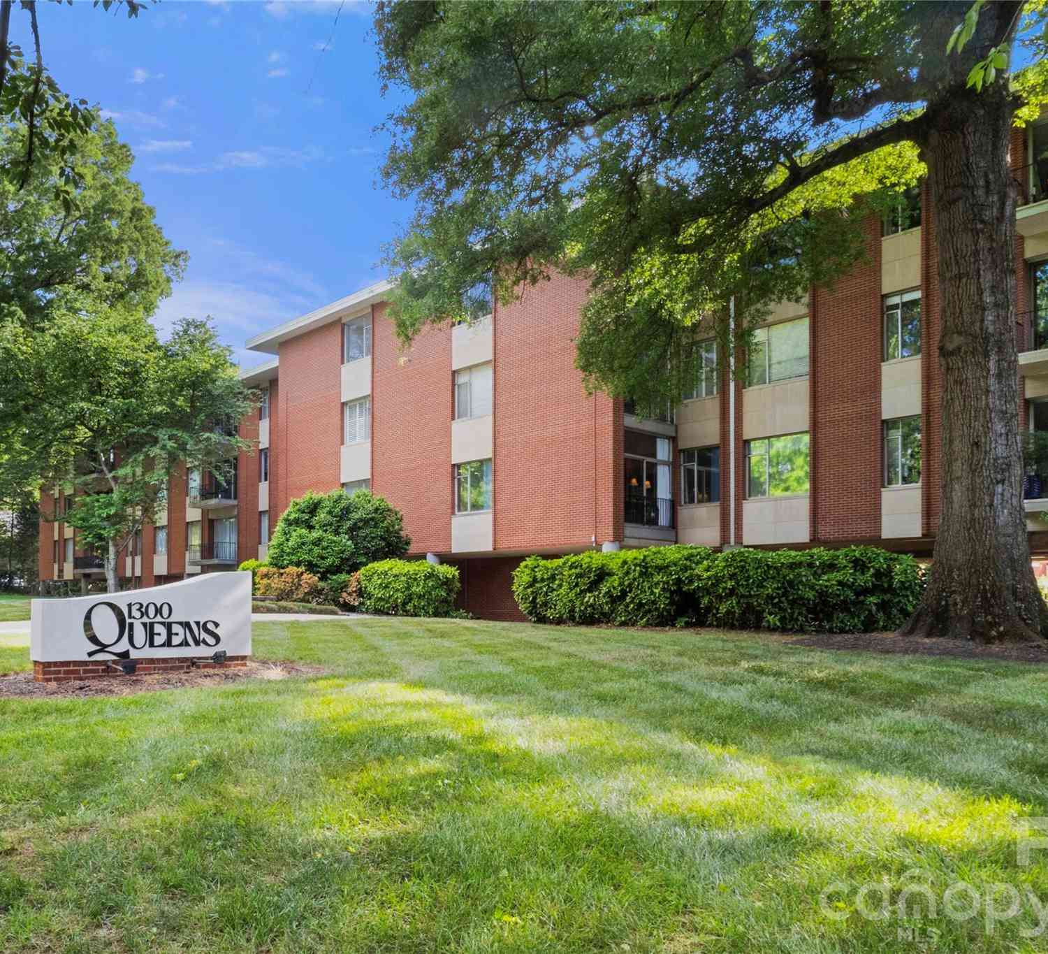 Condo For Sale - 1300 Queens Road #309<br/> Charlotte, NC 28207
