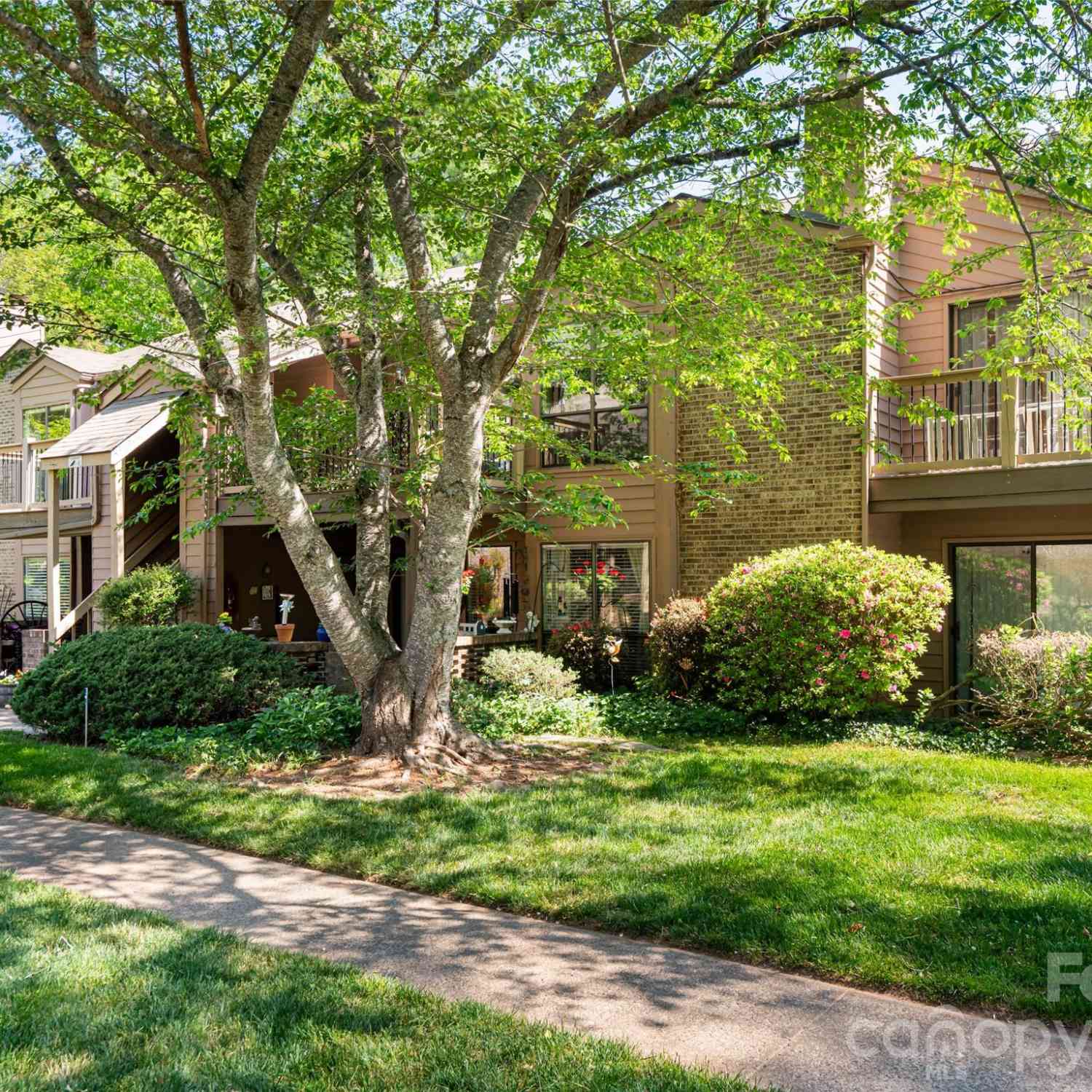 Condo For Sale - 38 Ravencroft Lane #E<br/> Asheville, NC 28803