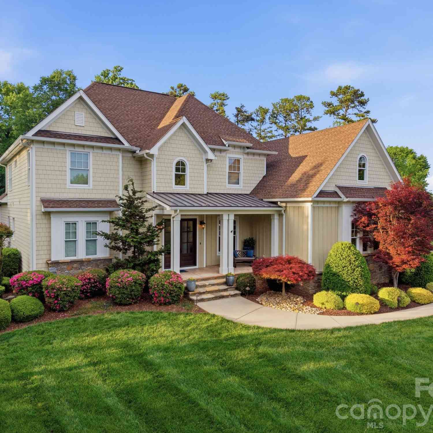 Homes For Sale - 109 Kingsbury Court<br/> Mooresville, NC 28117