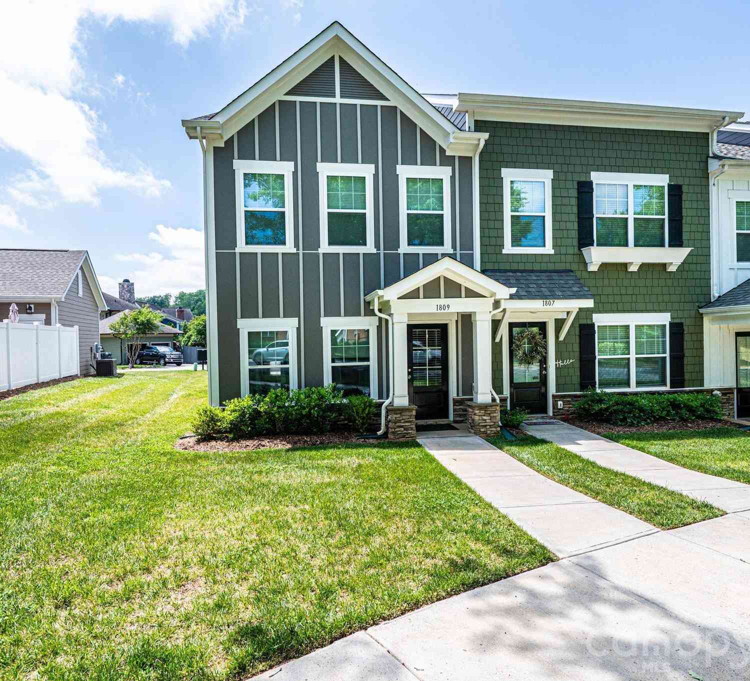 Townhouse For Sale - 1809 Edgewater Drive<br/> Conover, NC 28613