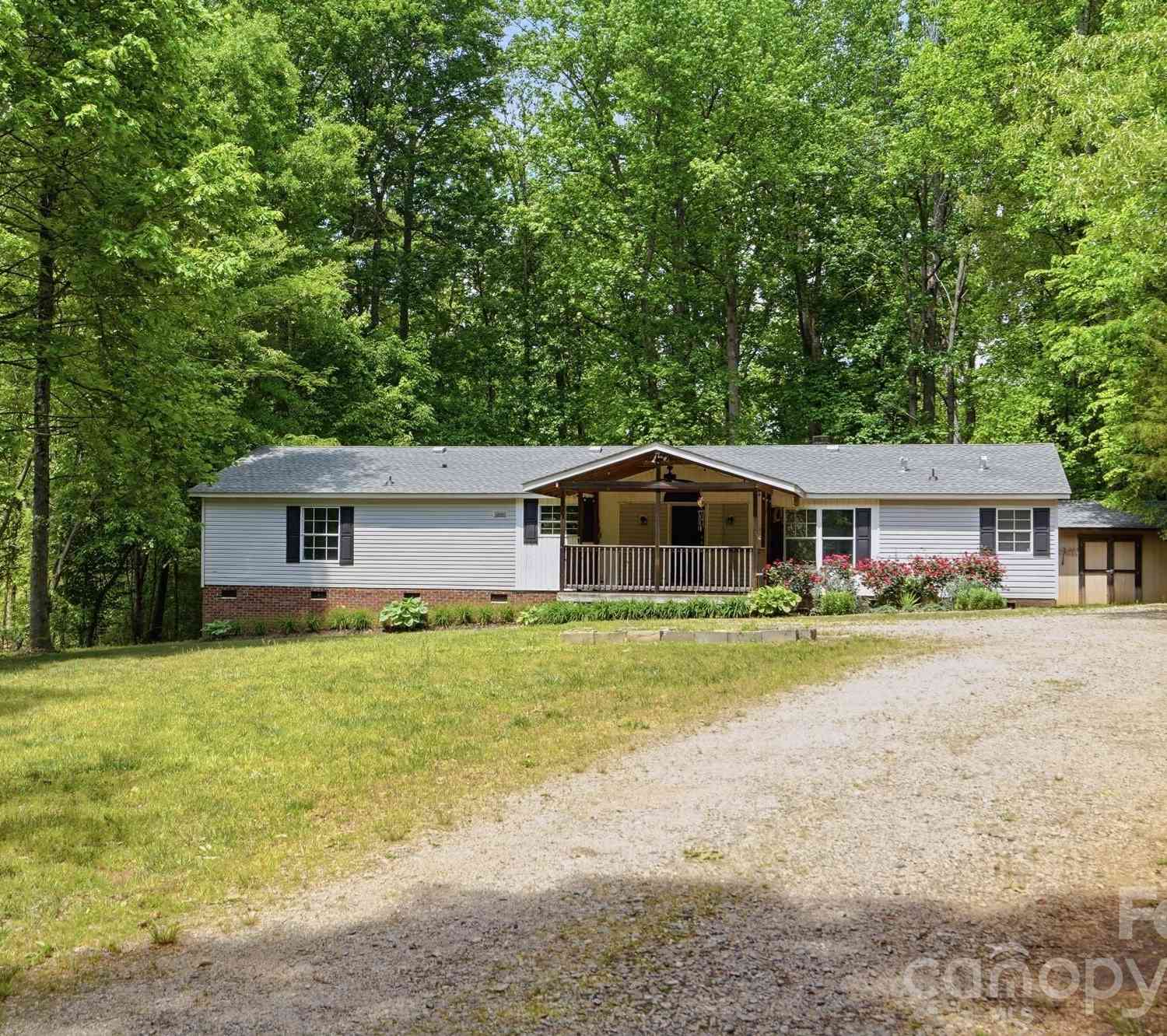 Homes For Sale - 4965 Mundy Lane<br/> Denver, NC 28037