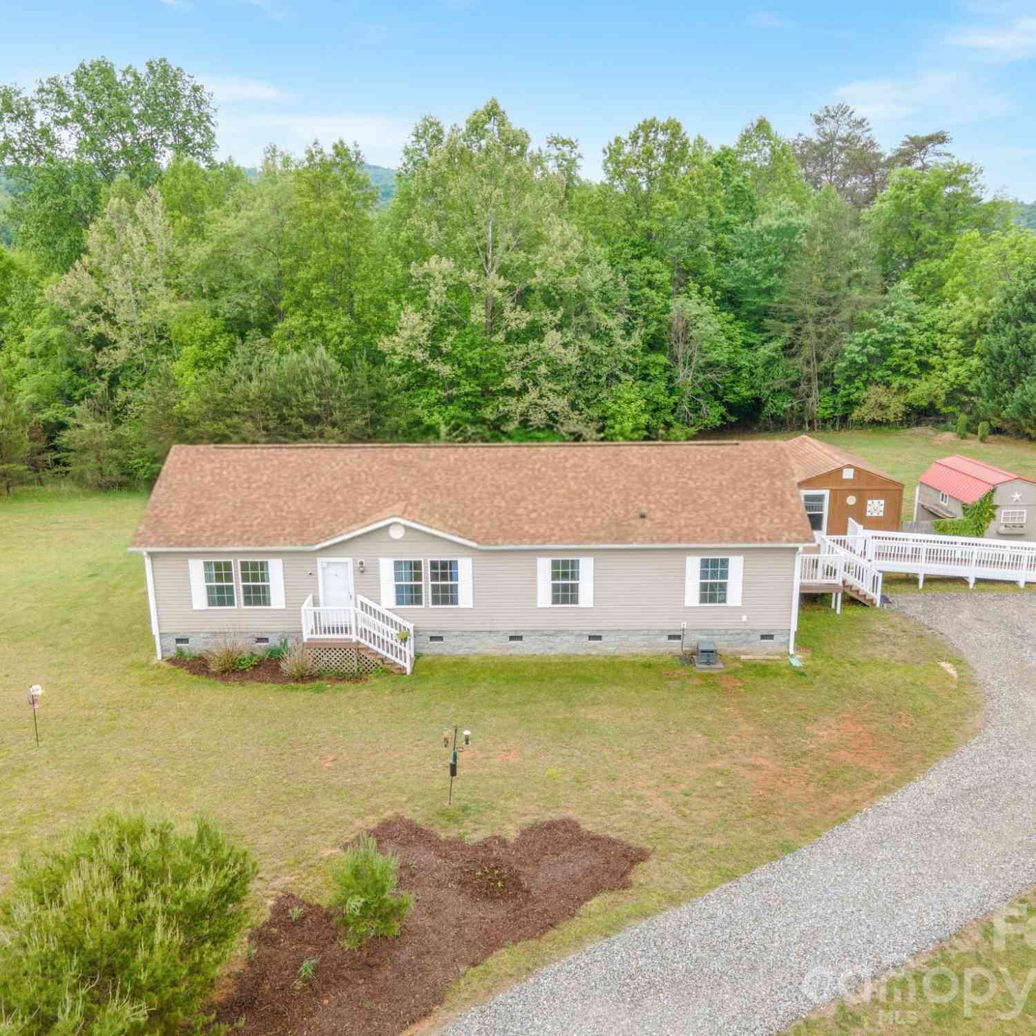 Homes For Sale - 2517 Horseshoe Road<br/> Westfield, NC 27053