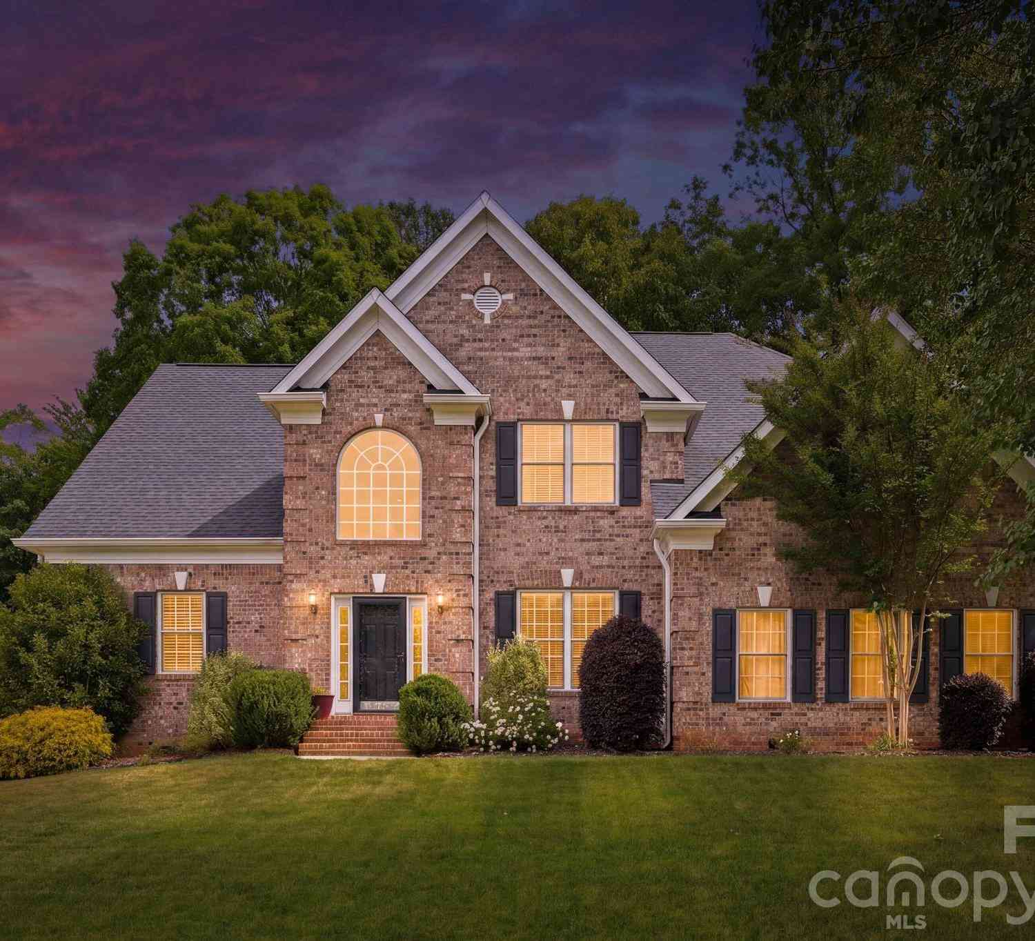 Homes For Sale - 10508 Devonshire Drive<br/> Huntersville, NC 28078