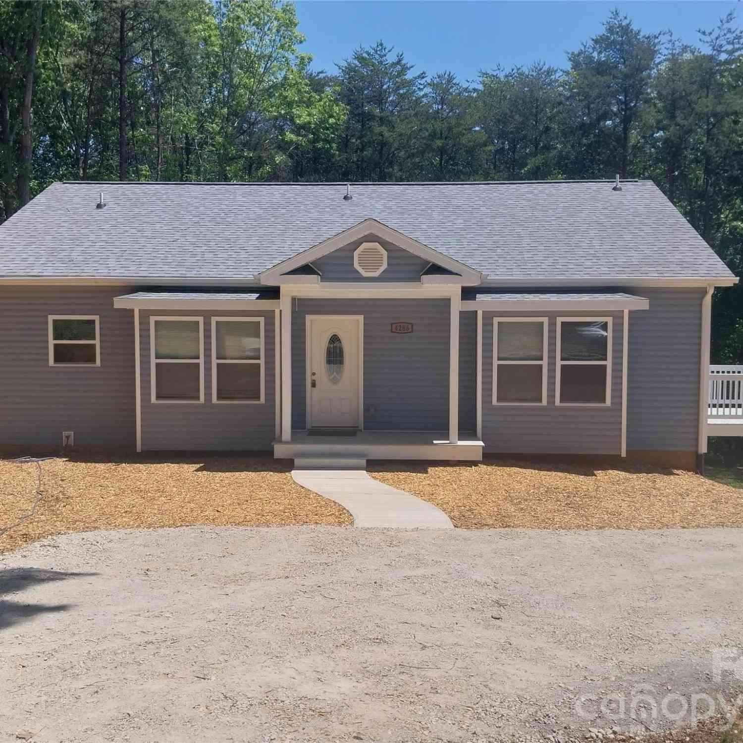 Homes For Sale - 4286 Anderson Mountain Road<br/> Maiden, NC 28650