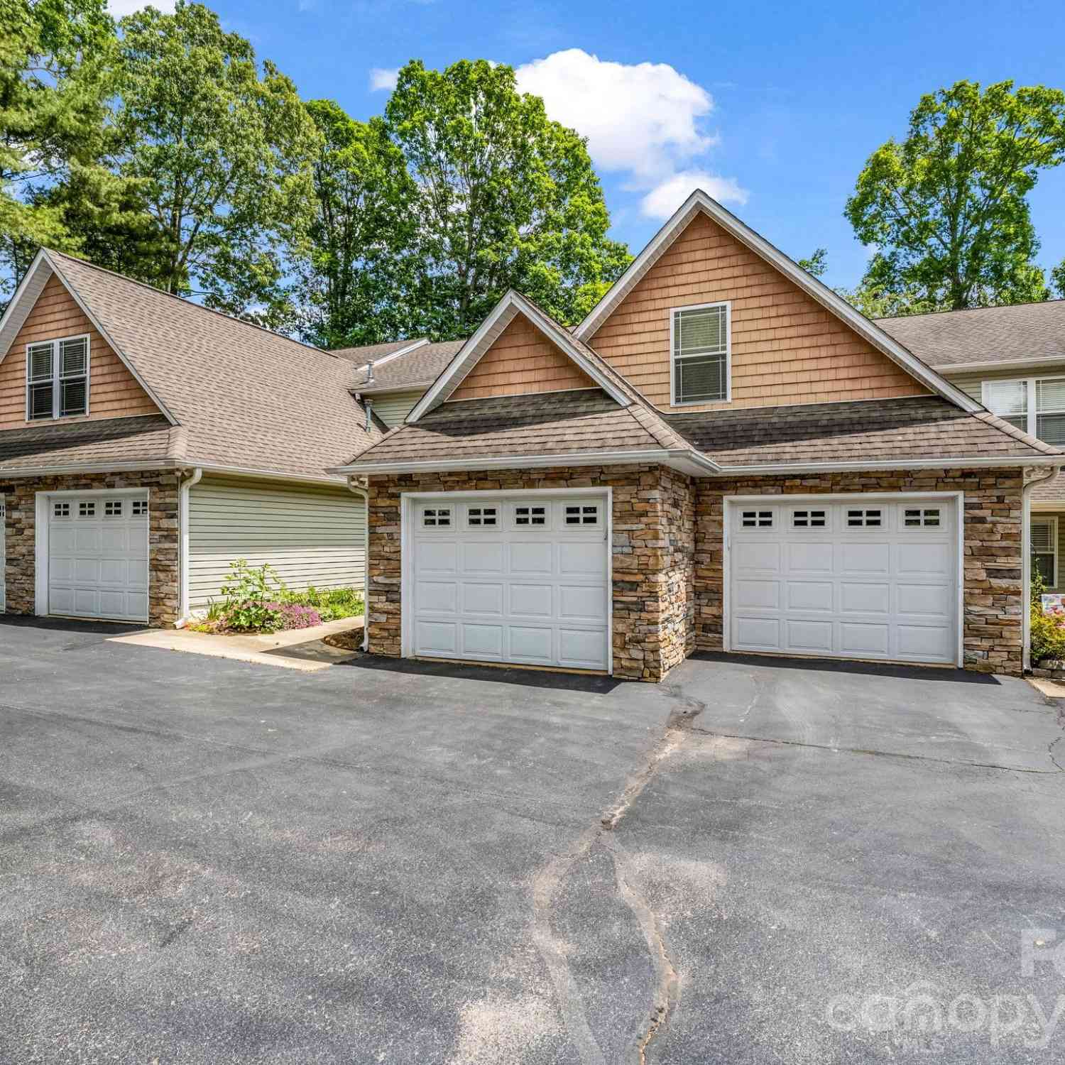 Condo For Sale - 4 Rathfarnham Road #4F<br/> Buncombe County, Asheville, NC 28803