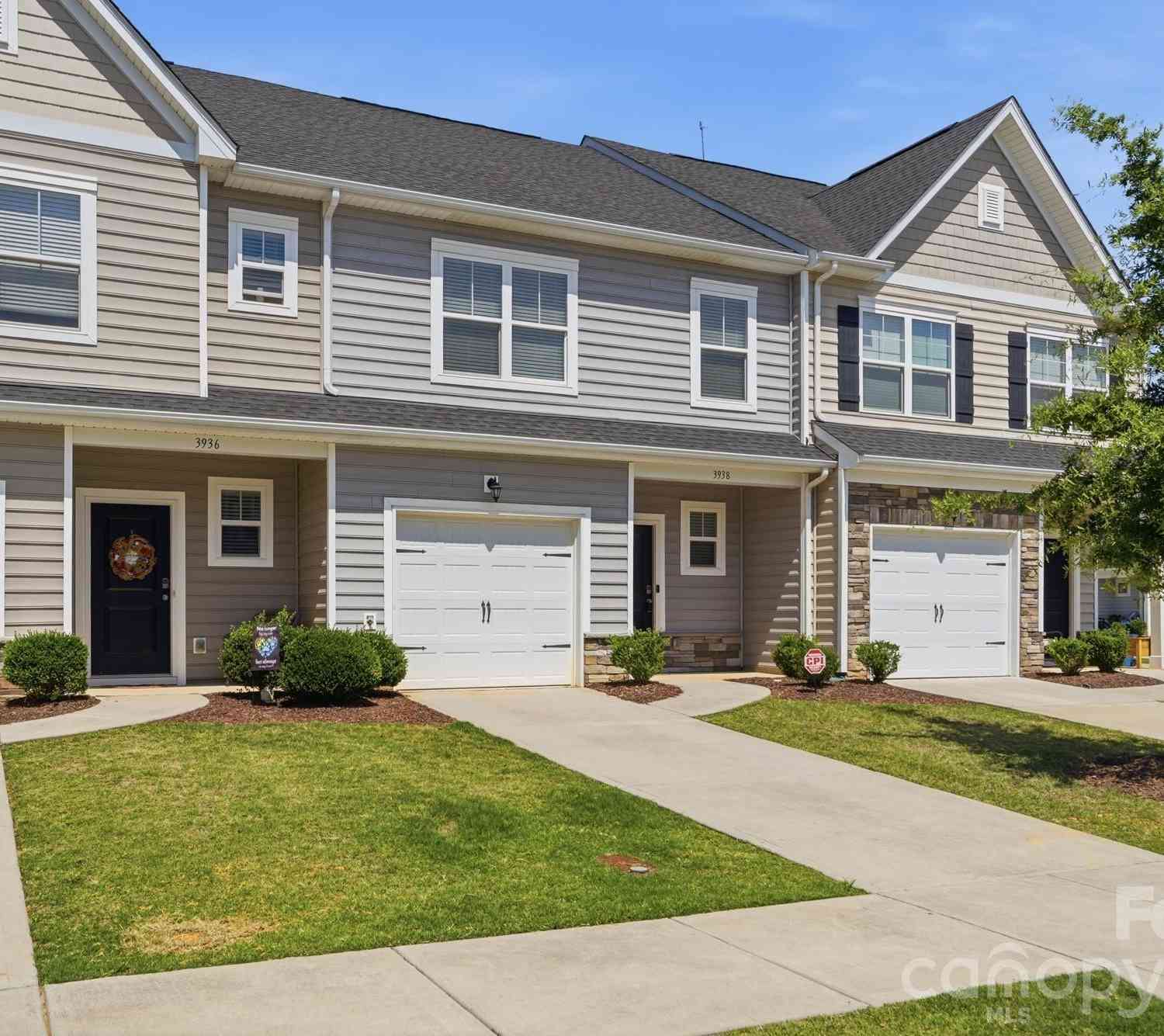 Townhouse For Sale - 3938 Townes Boulevard<br/> Terrell, NC 28682