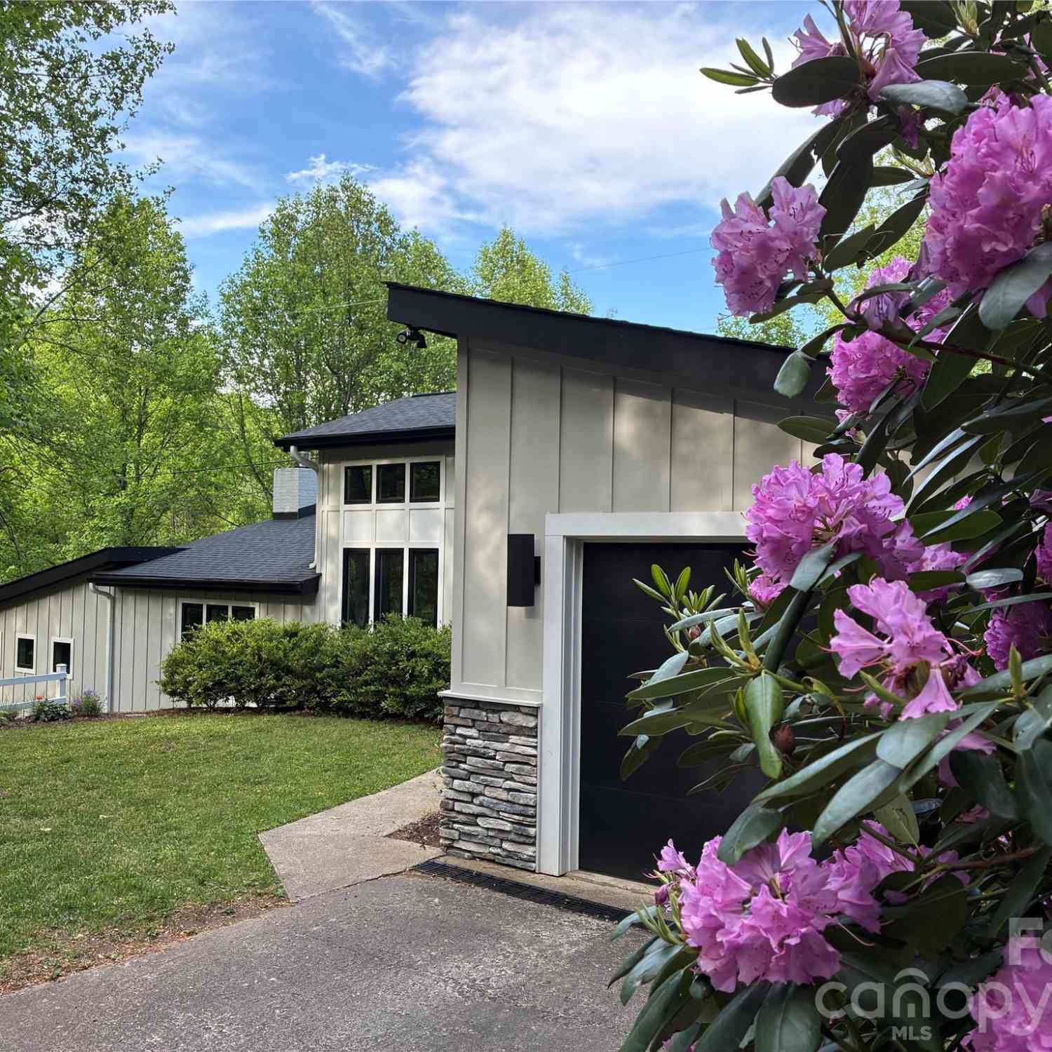 Homes For Sale - 1452 S Country Club Drive<br/> Cullowhee, NC 28723