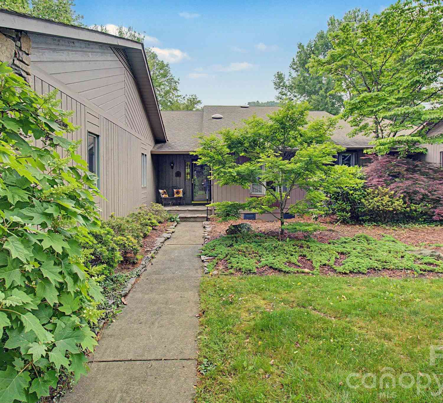 Condo For Sale - 16 Clubside Drive<br/> Buncombe County, Asheville, NC 28804