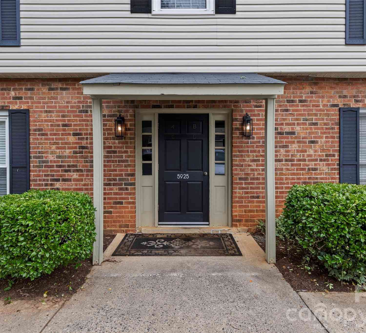 Condo For Sale - 5925 Quail Hollow Road #B<br/> Charlotte, NC 28210