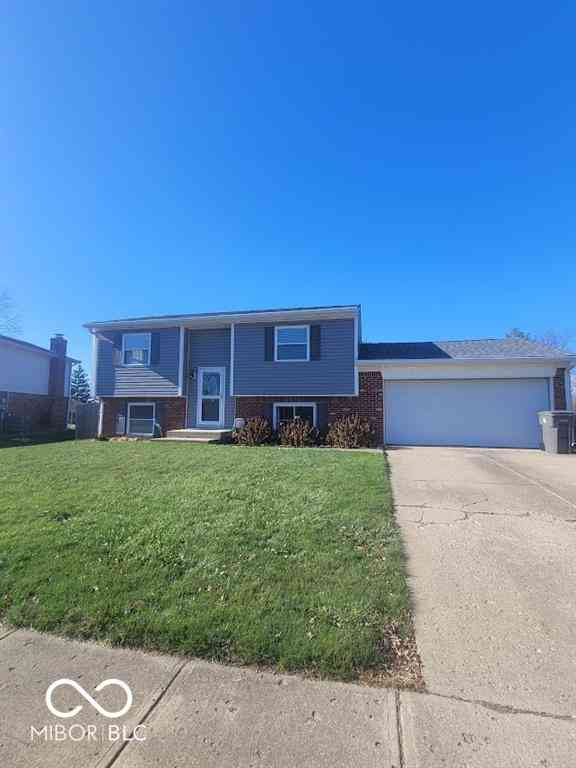 Homes For Sale - 4930 Candy Spots Drive<br/> Marion County, Indianapolis, IN 46237