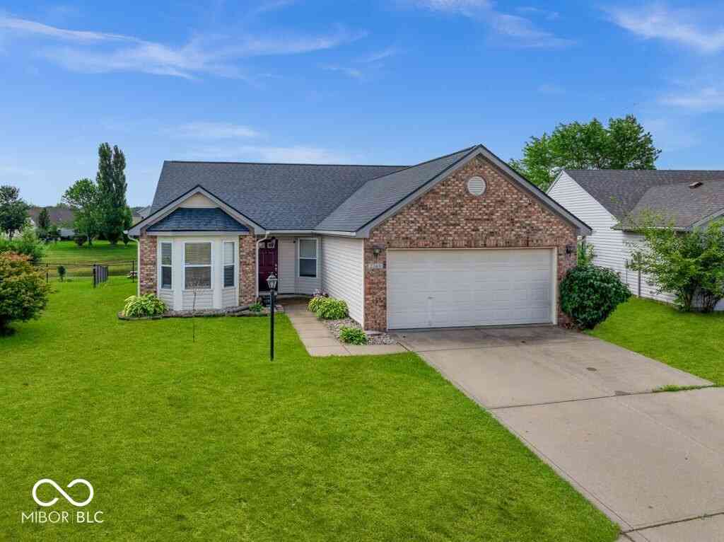 Homes For Sale - 2369 Orchard Creek Drive<br/> Columbus, IN 47201