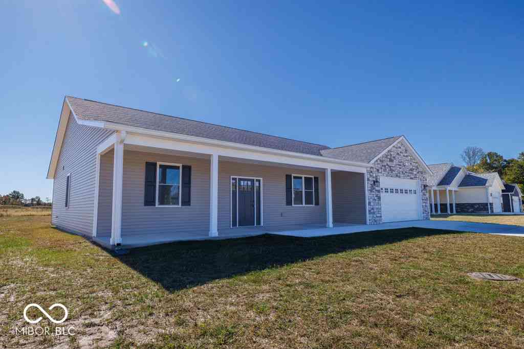 Homes For Sale - 106 Pin Oak Road<br/> Owen County, Spencer, IN 47460