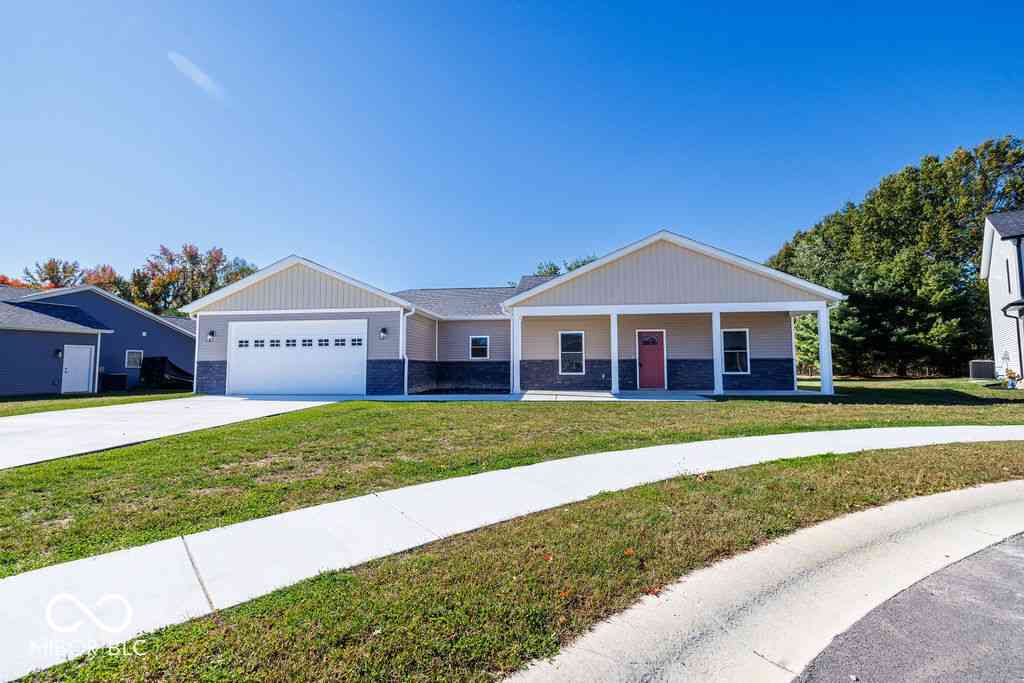 Homes For Sale - 534 E Dogwood Court<br/> Owen County, Spencer, IN 47460