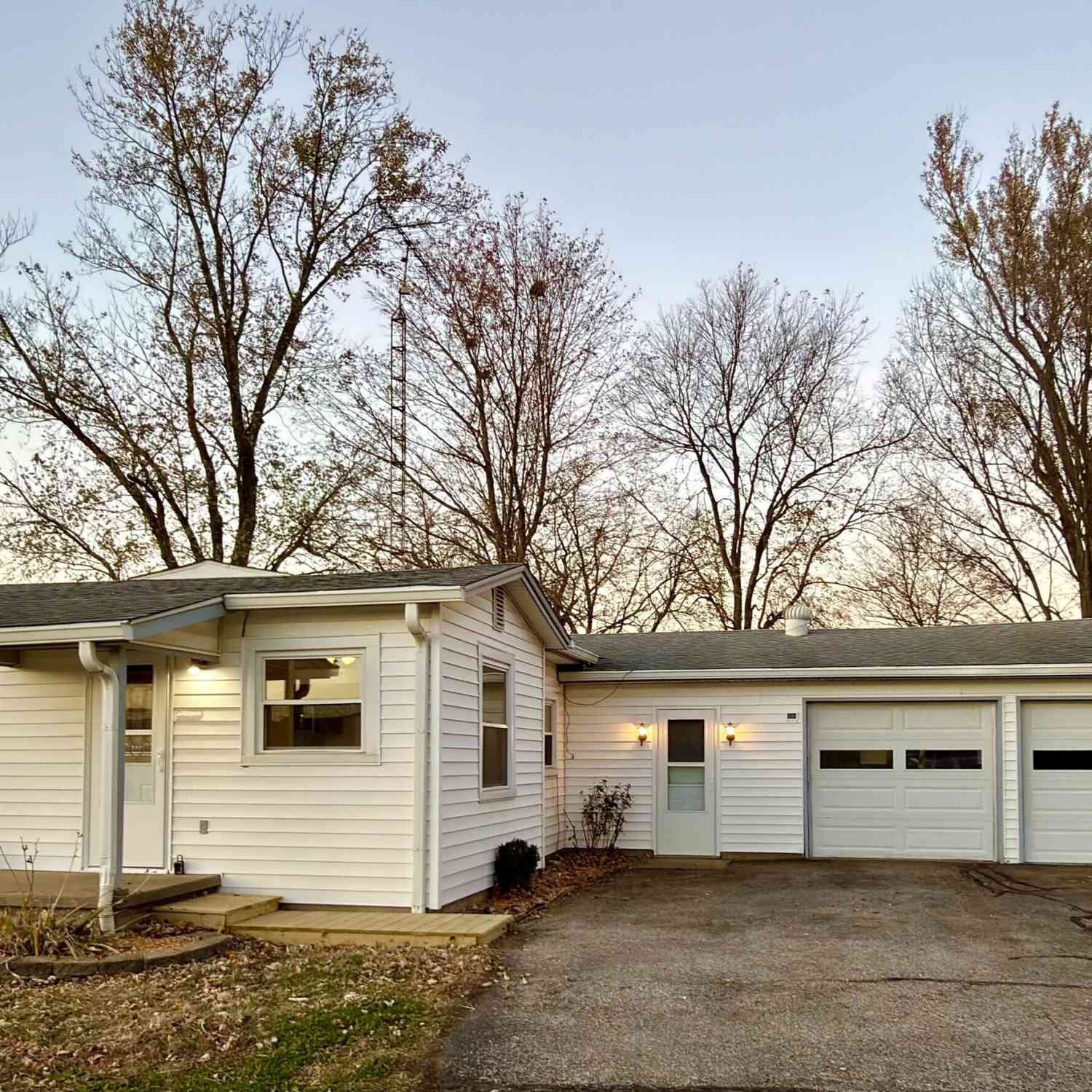 Homes For Sale - 1870 W 200<br/> Columbus, IN 47201