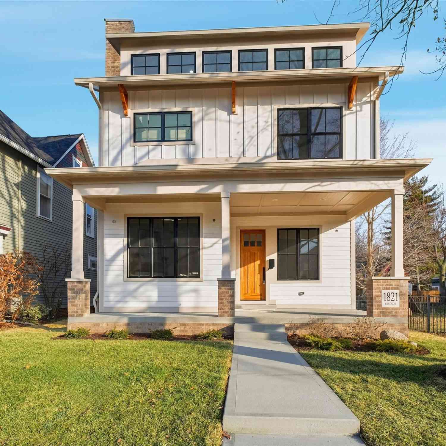 Homes For Sale - 1821 N Pennsylvania Street<br/> Indianapolis, IN 46202