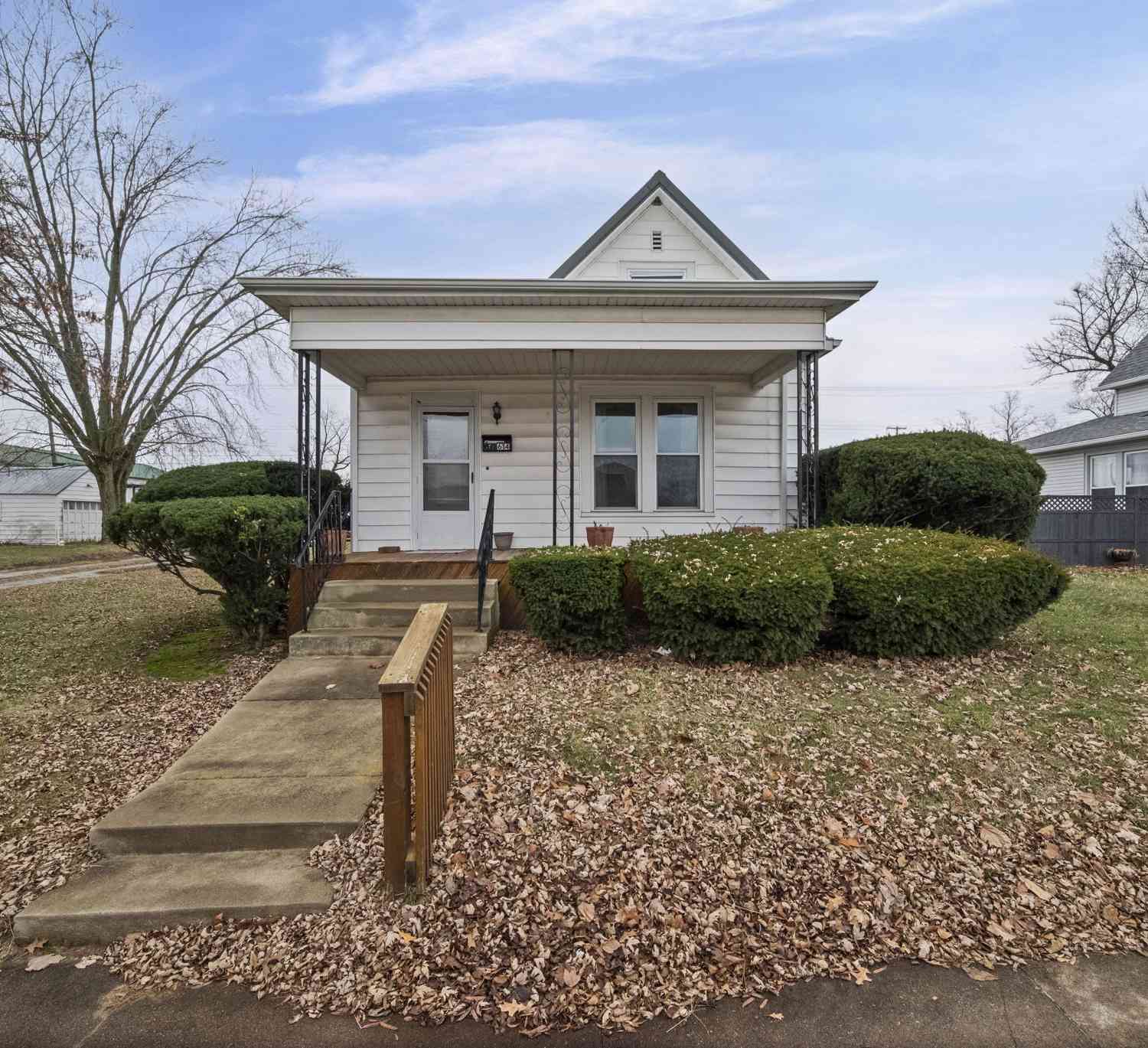 Homes For Sale - 614 N Illinois Street<br/> White County, Monticello, IN 47960