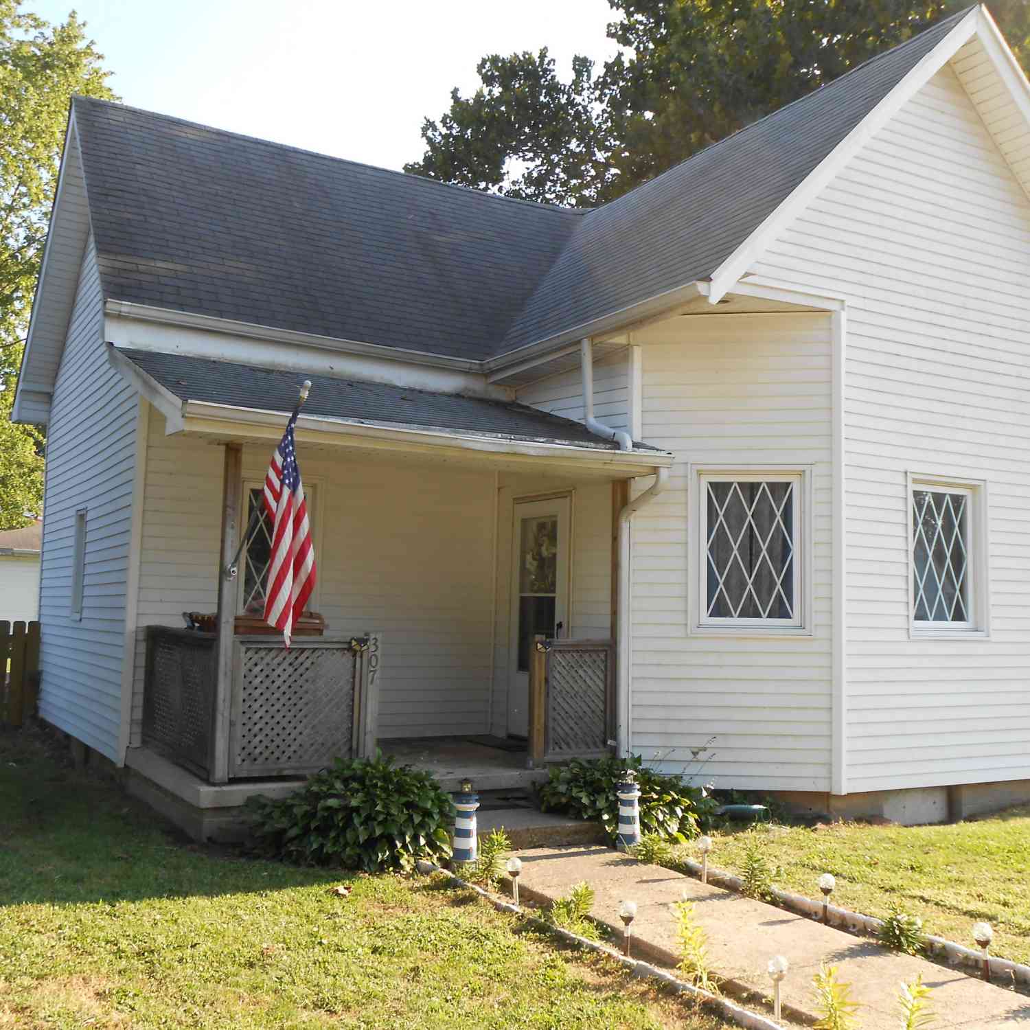 Homes For Sale - 307 W Adams Street<br/> Darlington, IN 47940