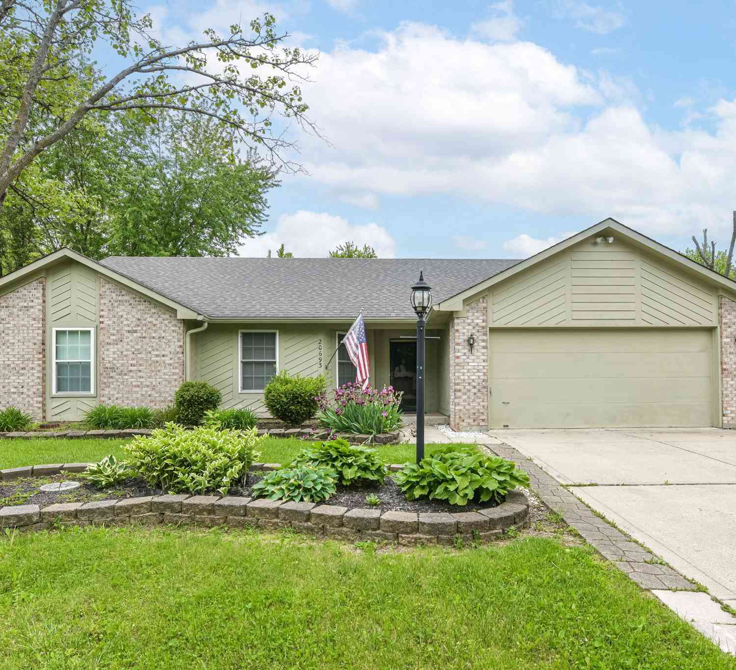 Homes For Sale - 20693 Alpine Drive<br/> Noblesville, IN 46062