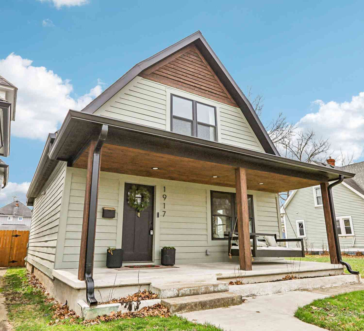 Homes For Sale - 1917 Hoyt Avenue<br/> Indianapolis, IN 46203