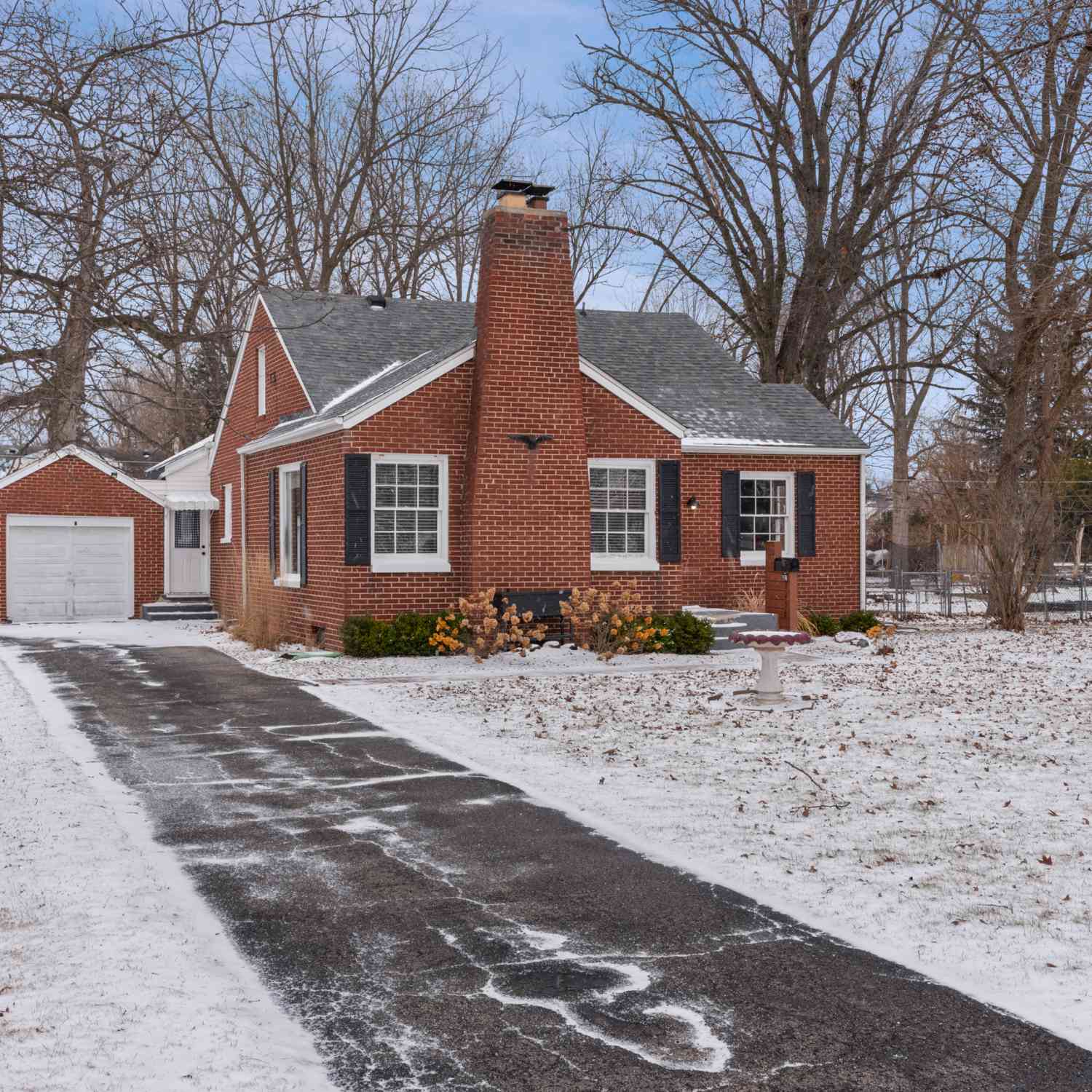 Homes For Sale - 1236 Park Road<br/> Madison County, Anderson, IN 46011