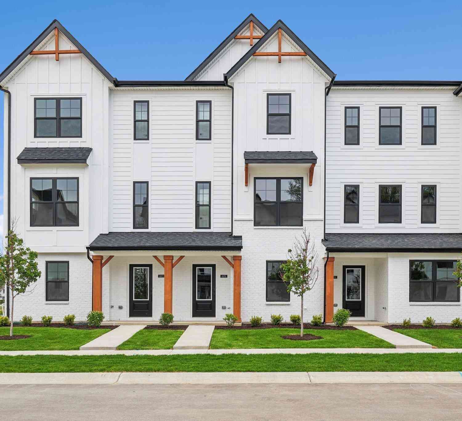 Townhouse For Sale - 4476 Yellowwood Avenue<br/> Brownsburg, IN 46112