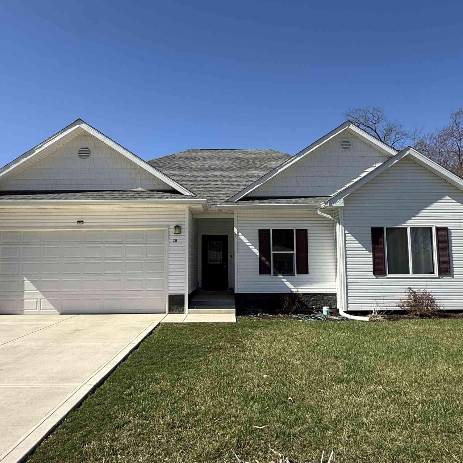 Homes For Sale - 239 N Coventry Drive<br/> Madison County, Anderson, IN 46012