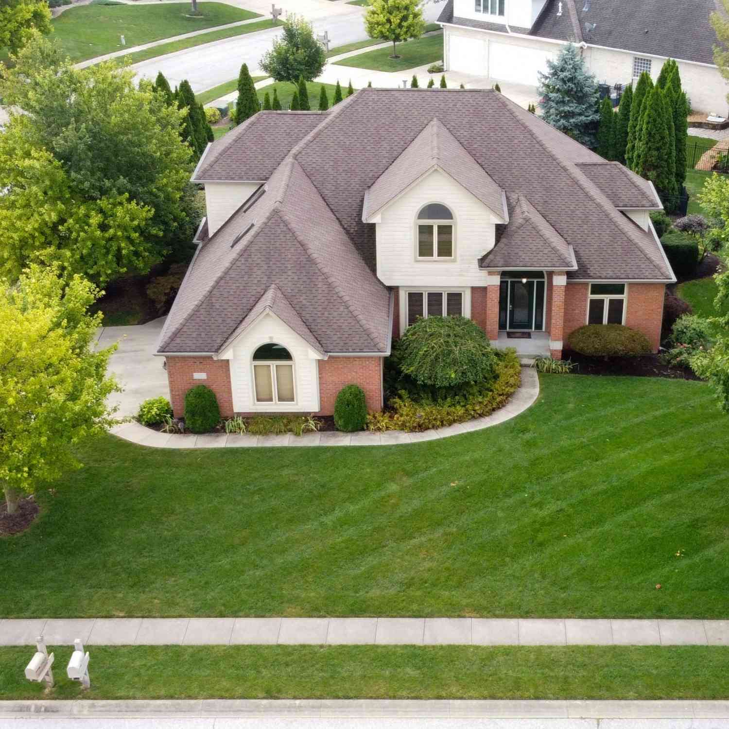 Homes For Sale - 2603 Waldon Drive<br/> Johnson County, Greenwood, IN 46143