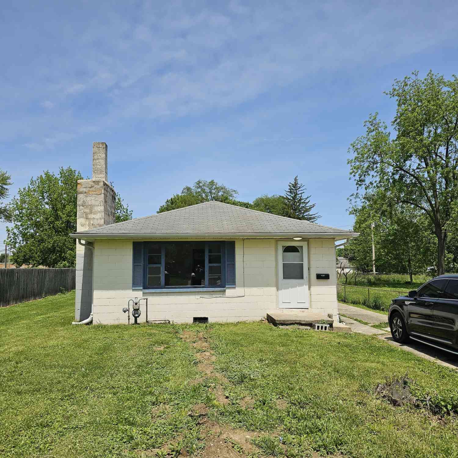 Homes For Sale - 2418 W 18th Street<br/> Madison County, Anderson, IN 46016