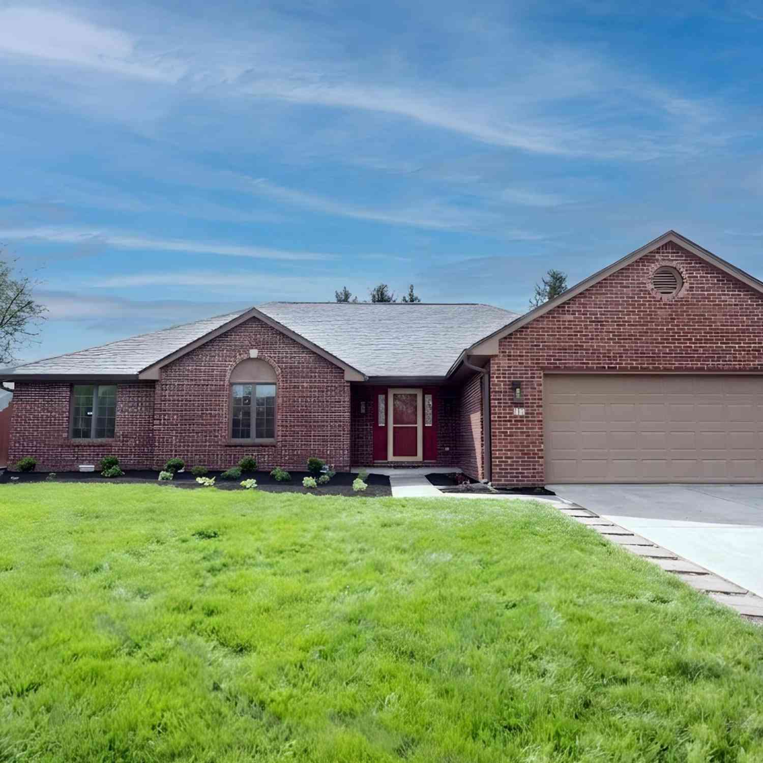 Homes For Sale - 825 Eastgate Drive<br/> Madison County, Anderson, IN 46012
