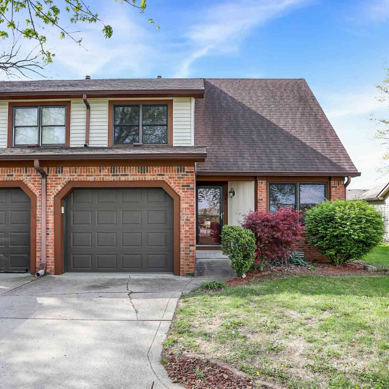 Condo For Sale - 243 E County Line Road<br/> Johnson County, Greenwood, IN 46143