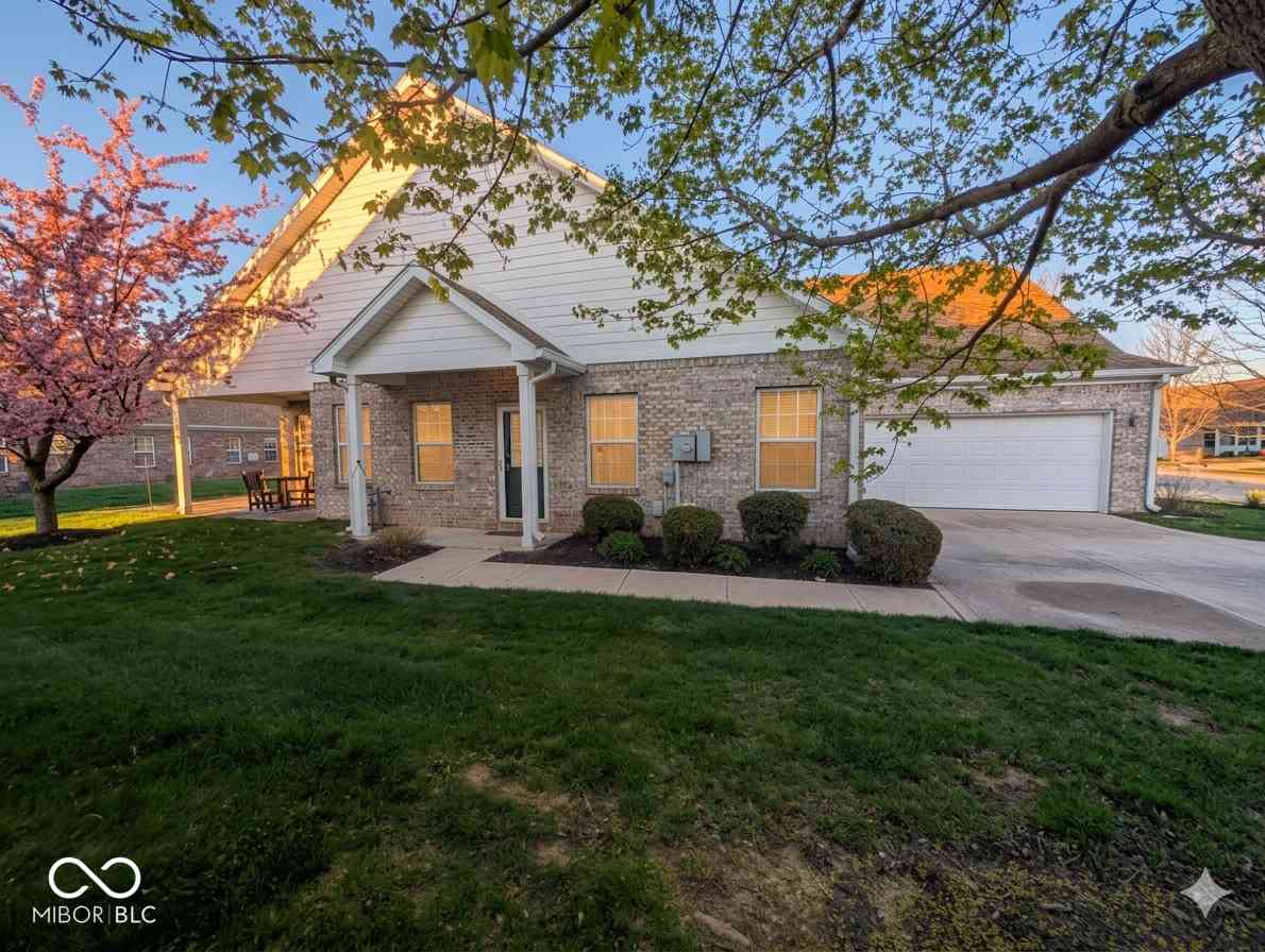 Condo For Sale - 5140 Baltustrol Drive<br/> Avon, IN 46123