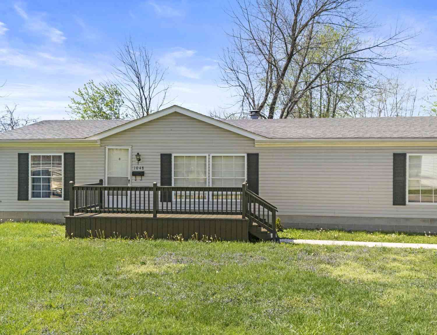 Mobile Home For Sale - 1048 N 1st Street<br/> Scott County, Austin, IN 47102