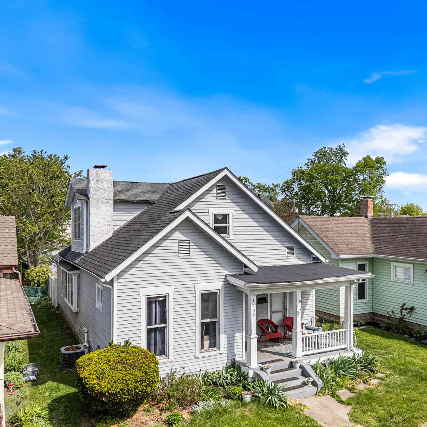 Homes For Sale - 1409 Pearl Street<br/> Columbus, IN 47201