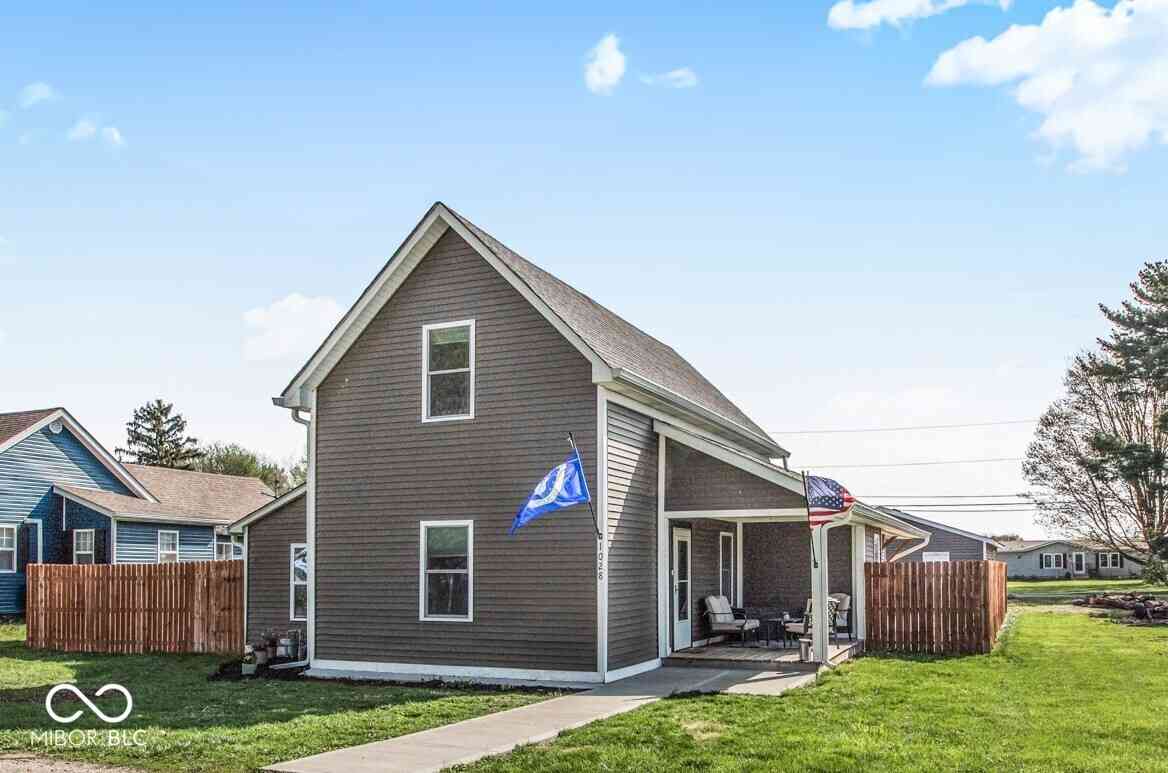 Homes For Sale - 1028 N Walnut Street<br/> Madison County, Lapel, IN 46051