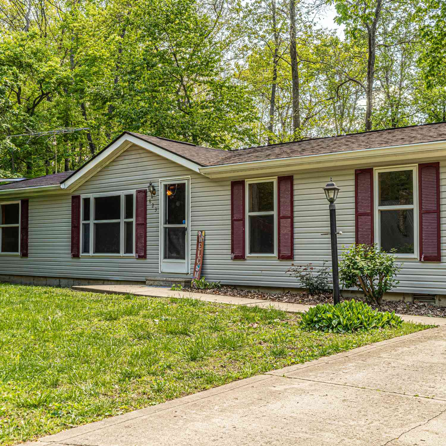 Mobile Home For Sale - 623 Shooting Star Way<br/> Putnam County, Cloverdale, IN 46120