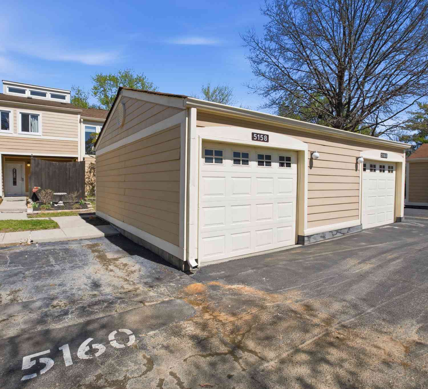 Condo For Sale - 5158 Coppertree Lane<br/> Avon, IN 46123