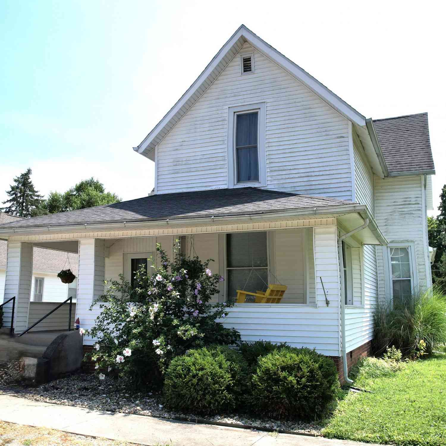 Homes For Sale - 305 W Harrison Street<br/> Darlington, IN 47940