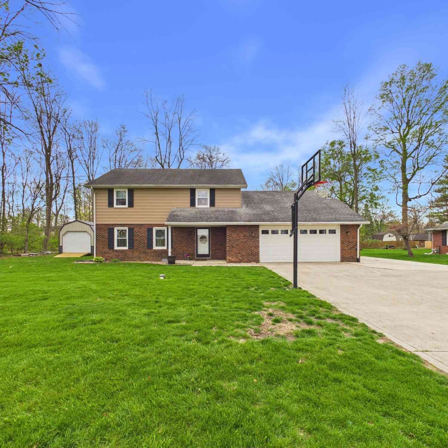 Homes For Sale - 3927 Colbrook Road<br/> Madison County, Anderson, IN 46012