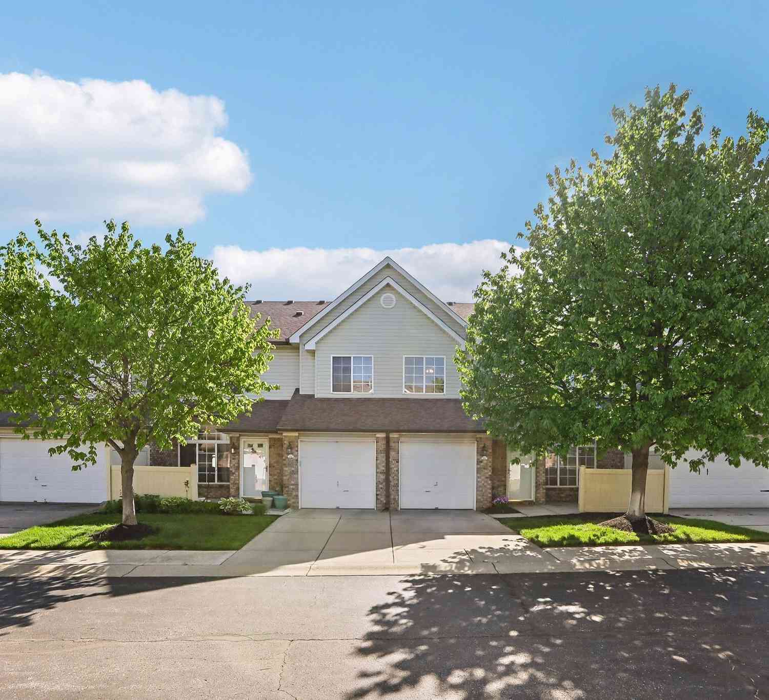 Condo For Sale - 253 Provincial Lane #C<br/> Avon, IN 46123