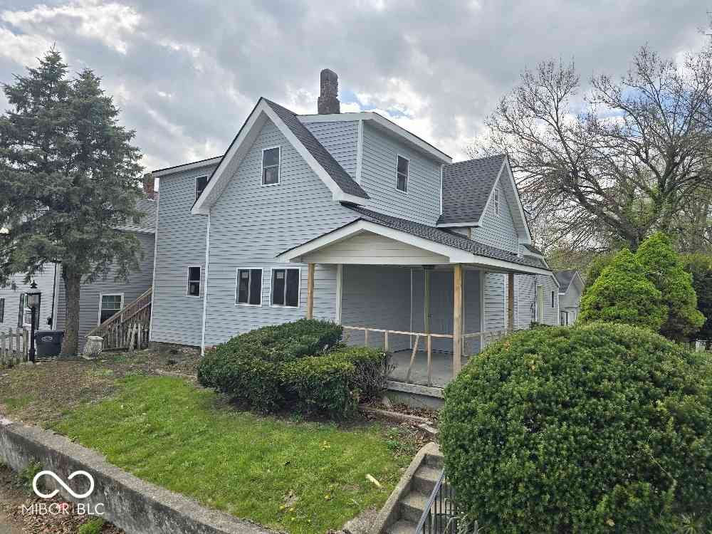 Homes For Sale - 1411 Locust Street<br/> Anderson, IN 46016