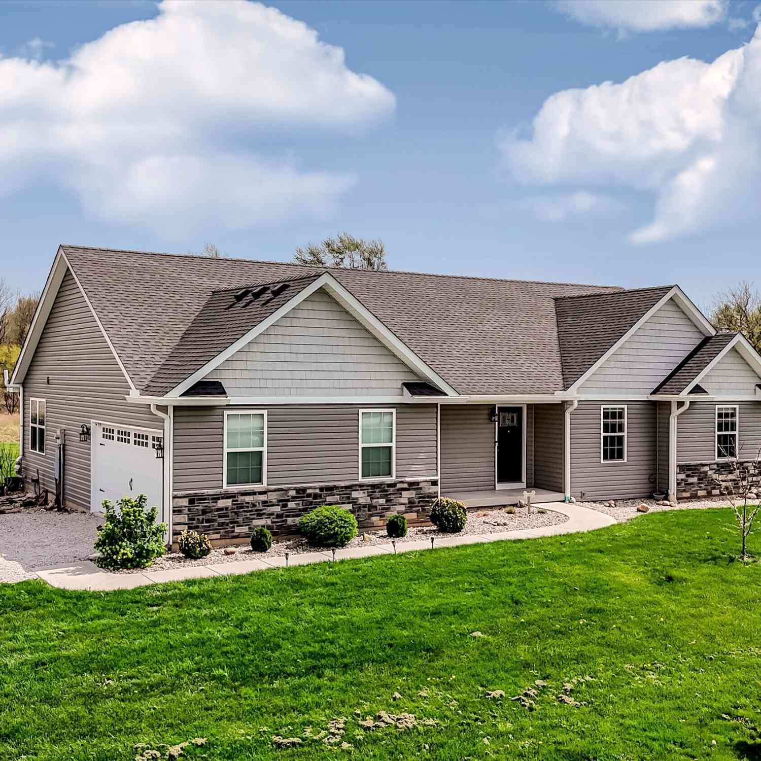 Homes For Sale - 11647 N Us Highway 231<br/> Roachdale, IN 46172
