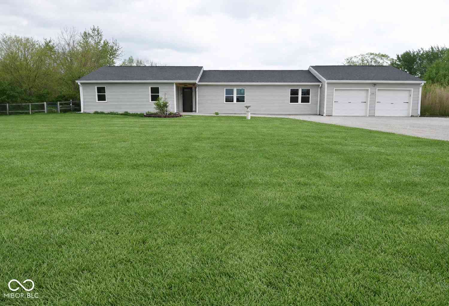 Homes For Sale - 3575 N County Road 400<br/> Hendricks County, Danville, IN 46122